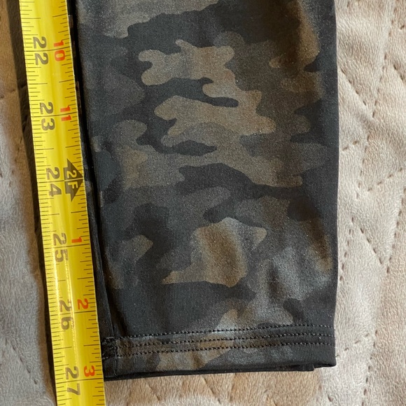 Spanx camo leggings women’s size large black pre-owned condition - Picture 8 of 10